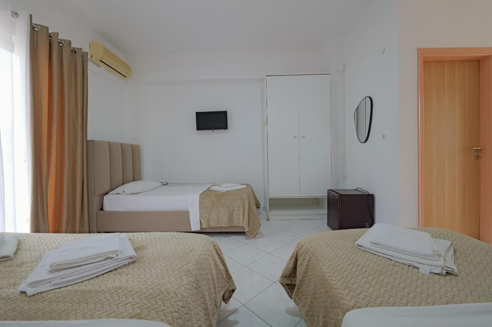 Hotel Eden Sarande Exterior photo
