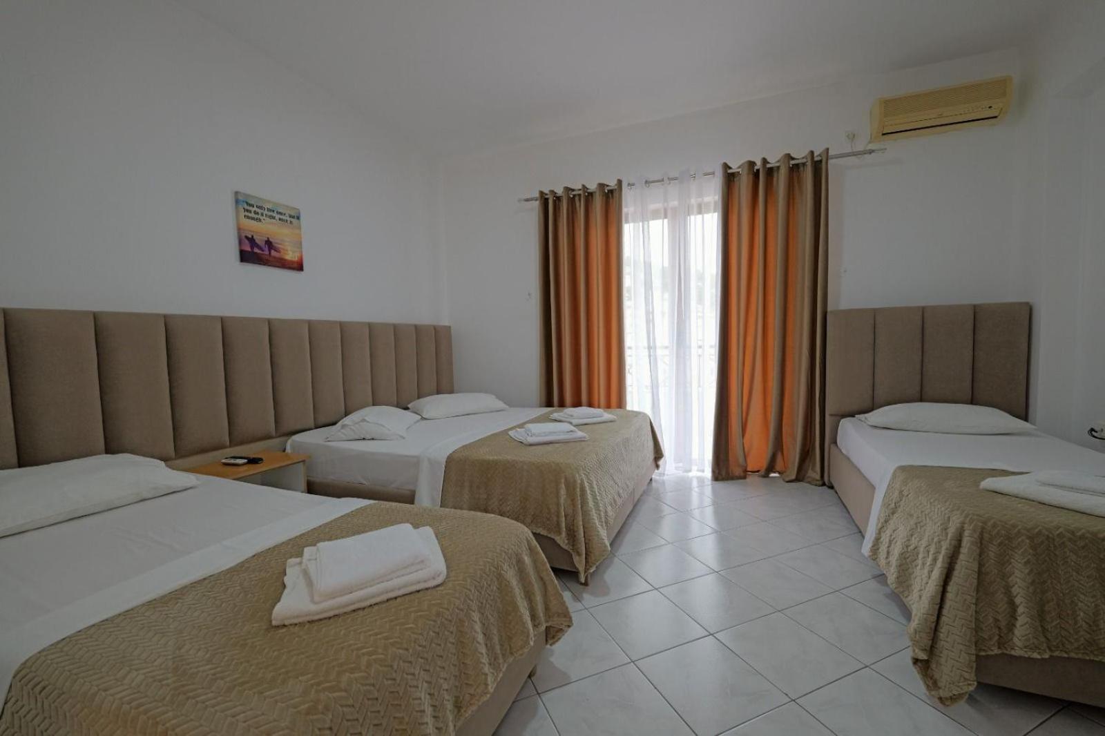 Hotel Eden Sarande Exterior photo