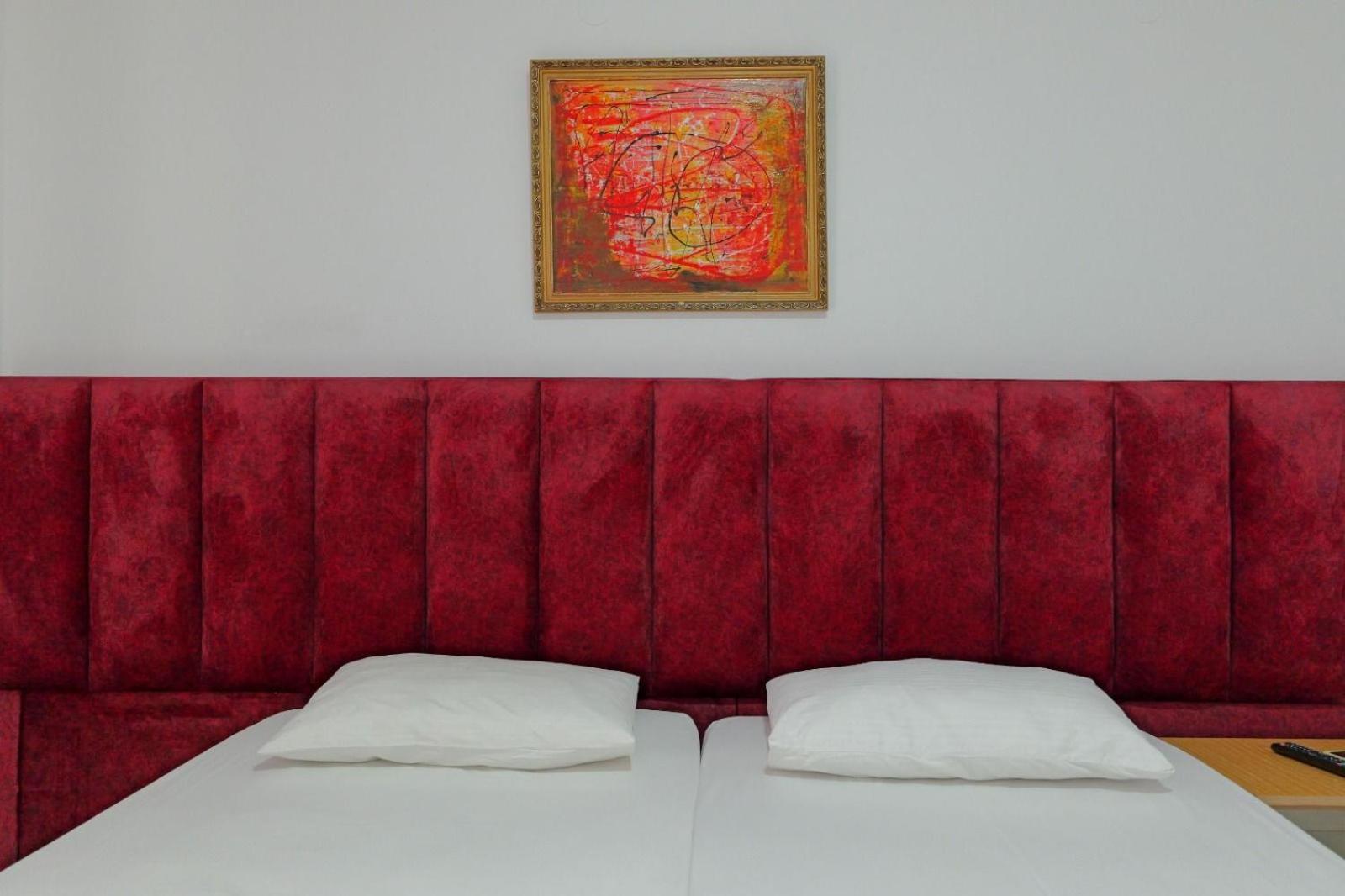 Hotel Eden Sarande Exterior photo