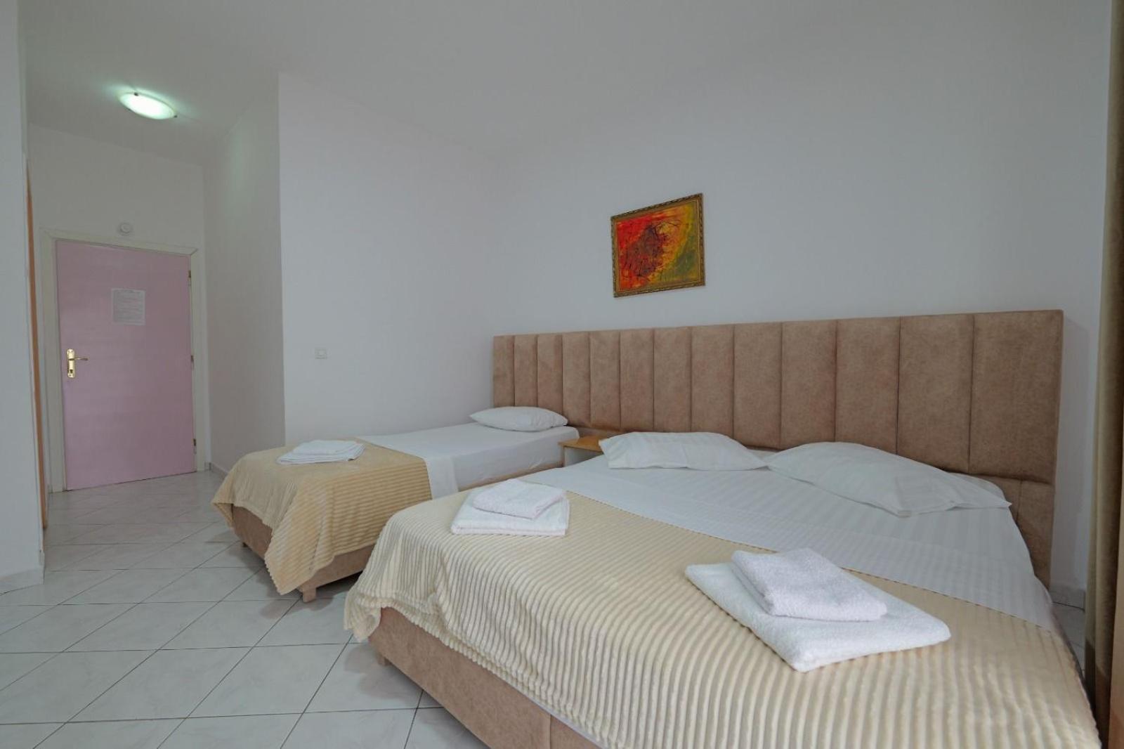 Hotel Eden Sarande Exterior photo