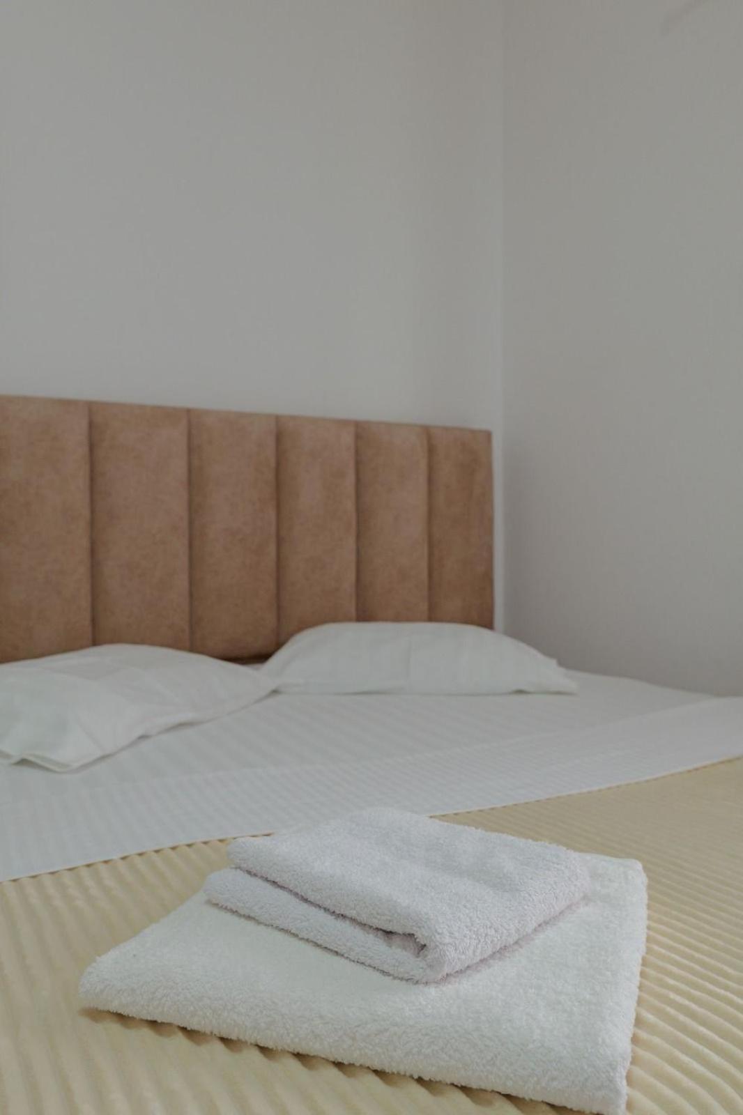 Hotel Eden Sarande Exterior photo