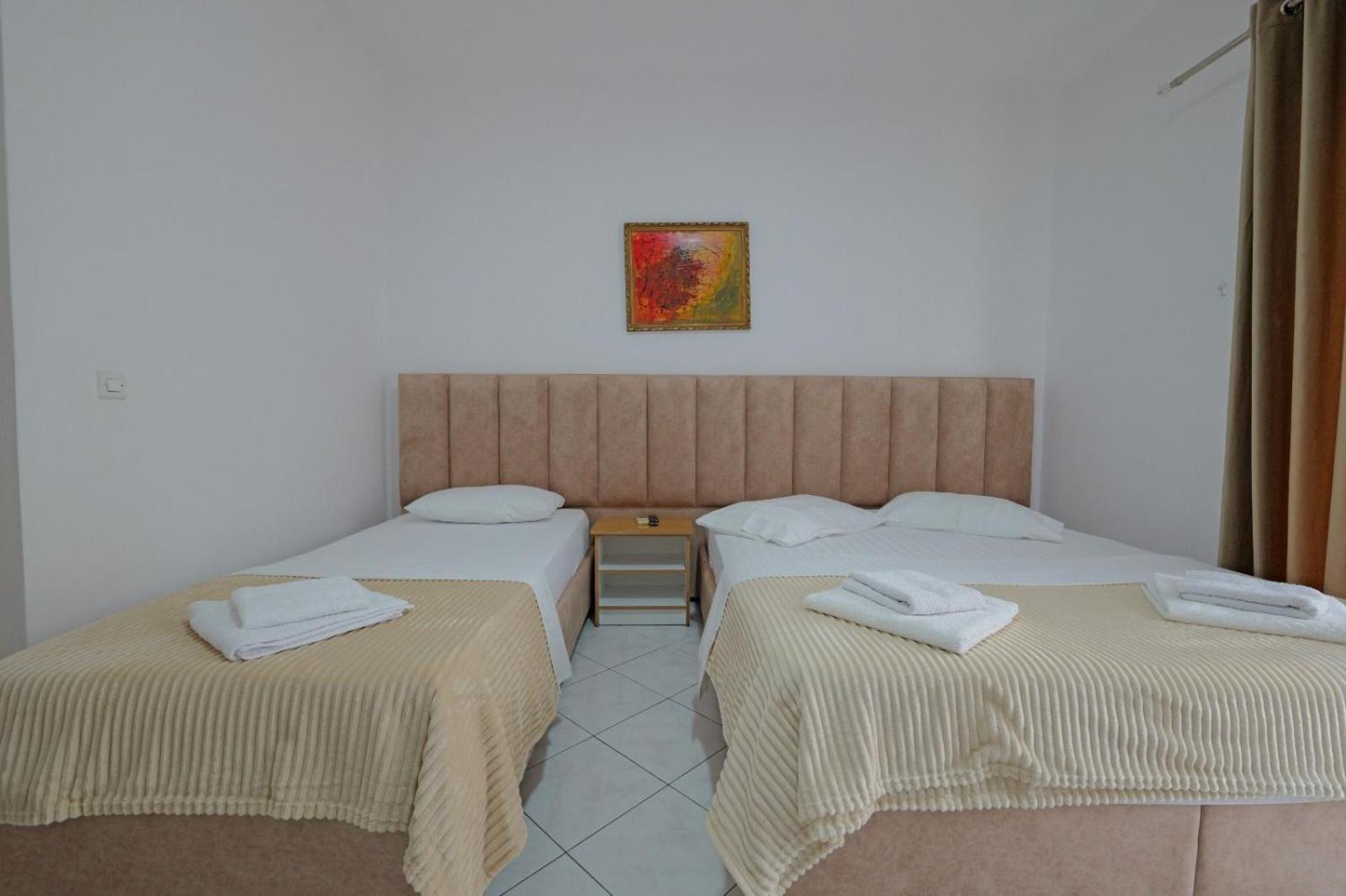 Hotel Eden Sarande Exterior photo
