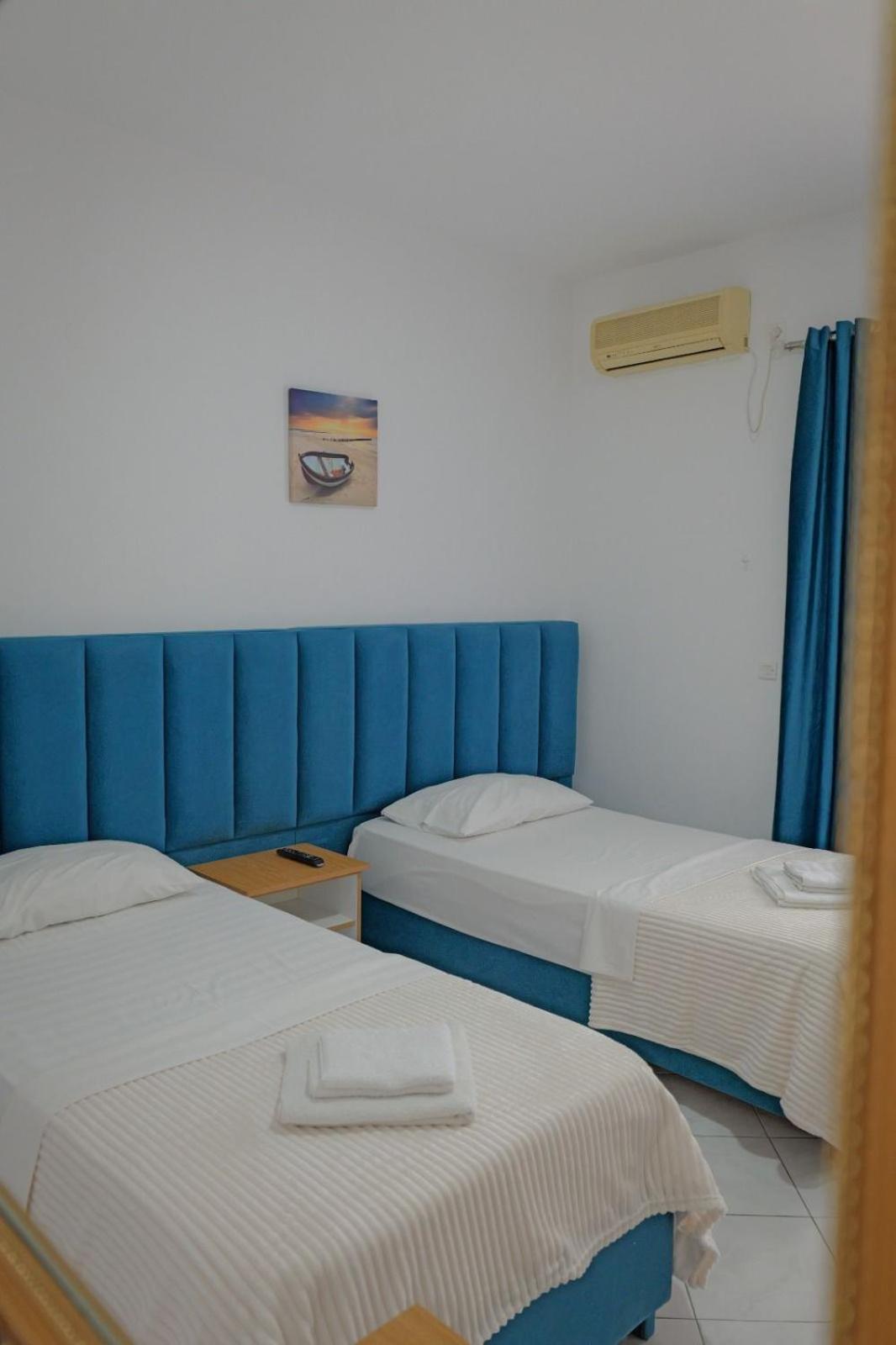 Hotel Eden Sarande Exterior photo