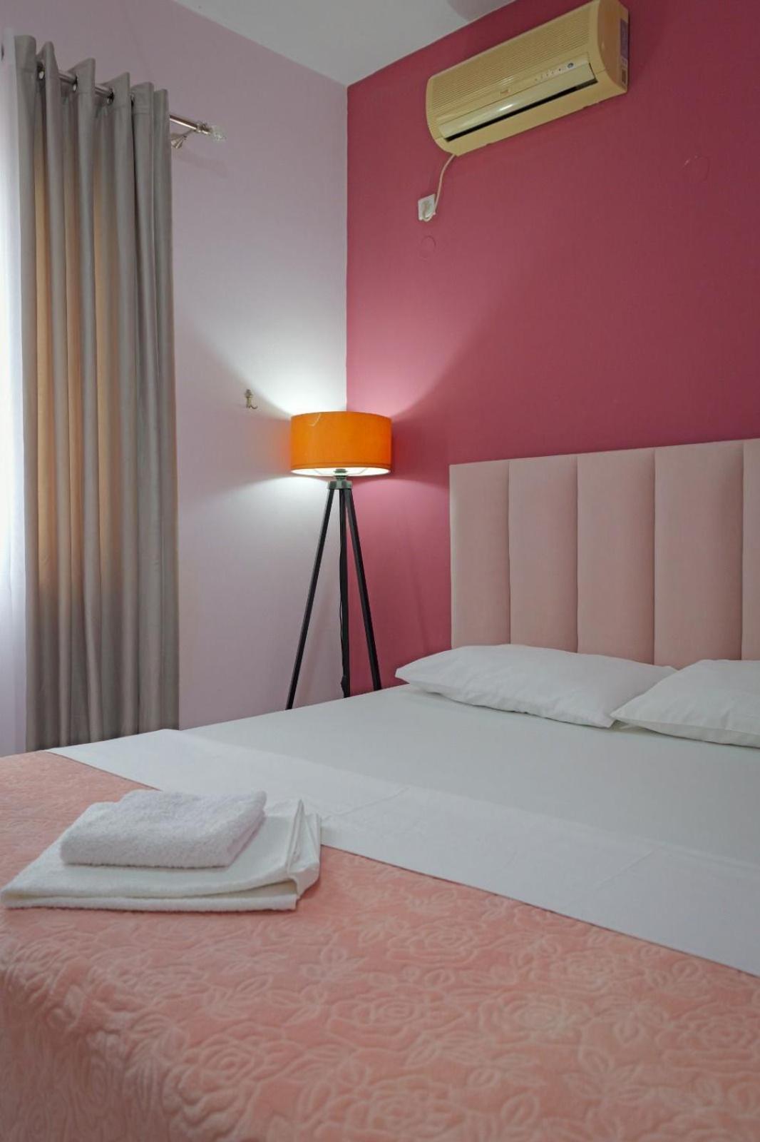 Hotel Eden Sarande Exterior photo